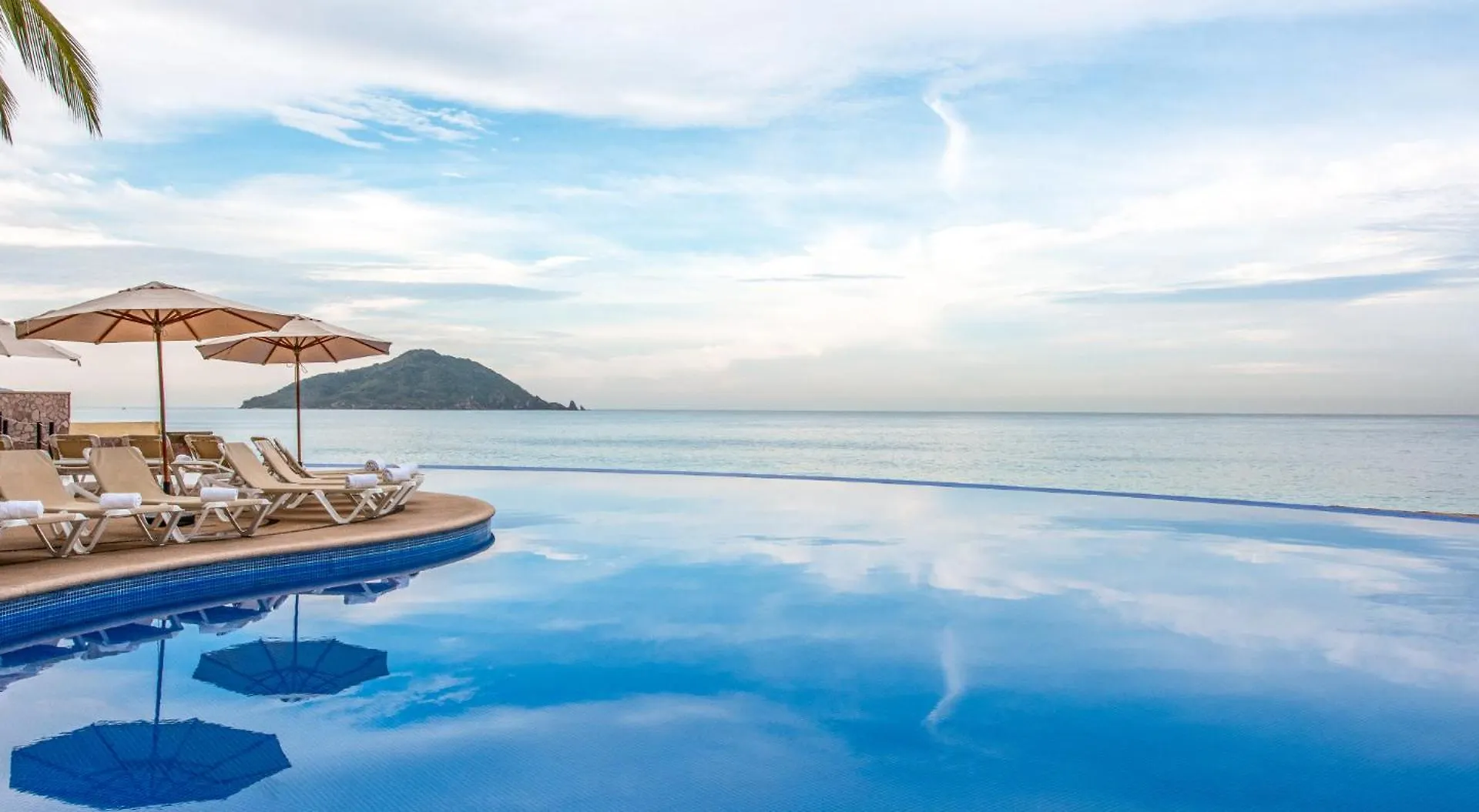 Park Royal Beach Mazatlan Hotel
