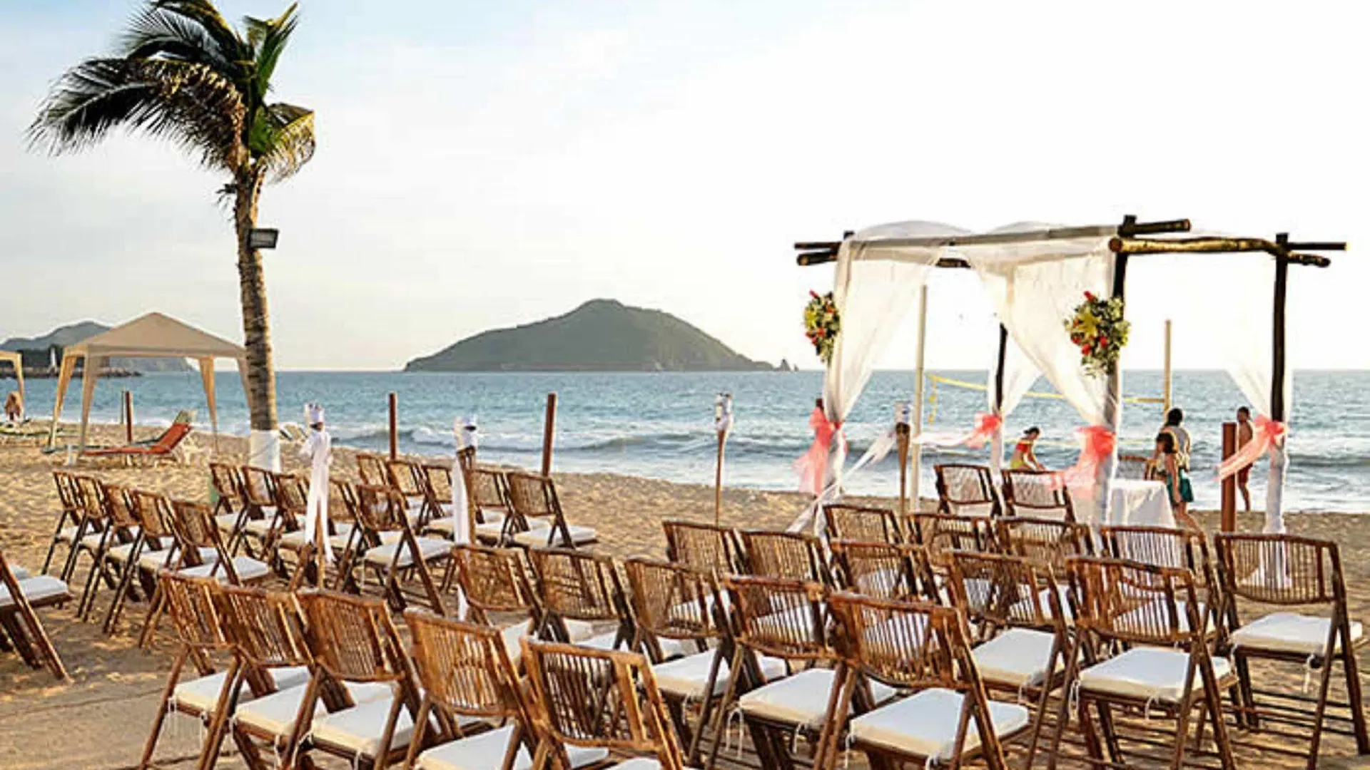 Park Royal Beach Mazatlan 3*,