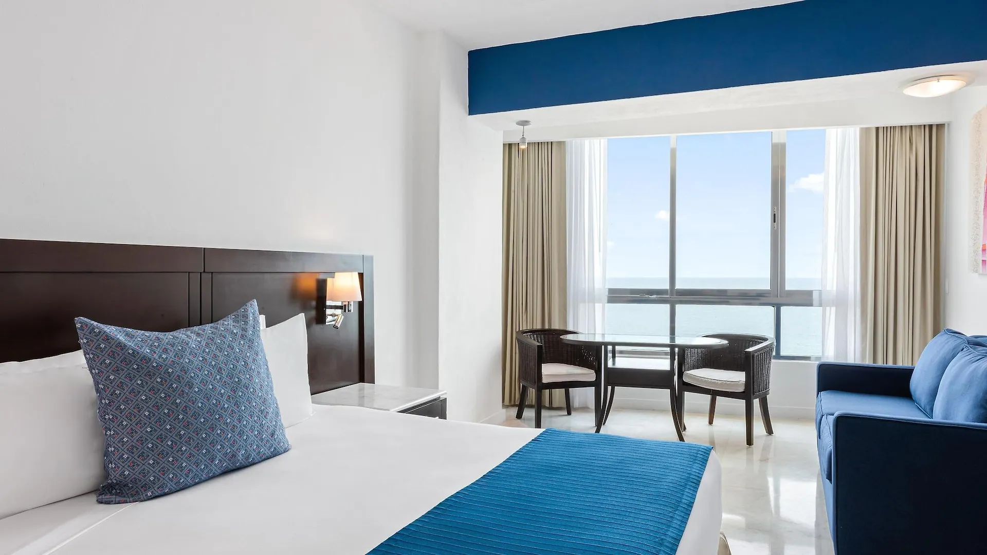 Park Royal Beach Mazatlan Hotel