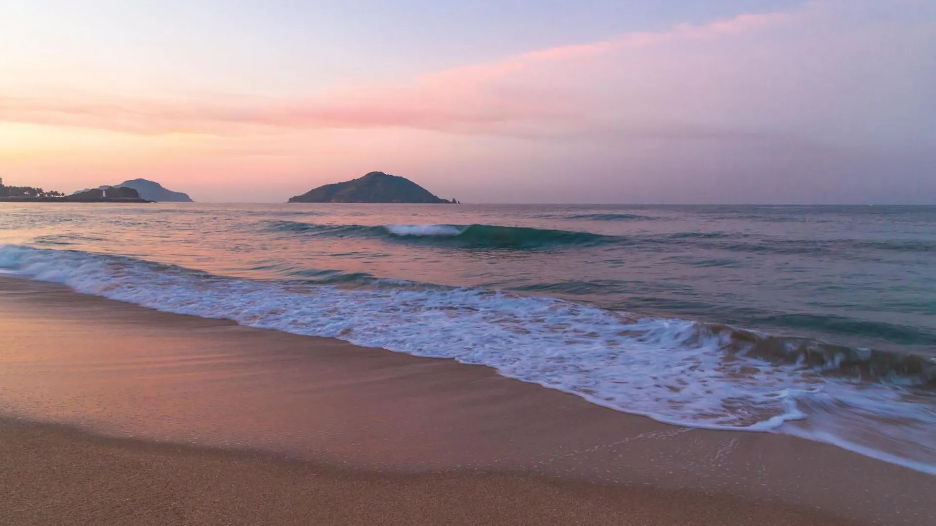 Park Royal Beach Mazatlan Hotel