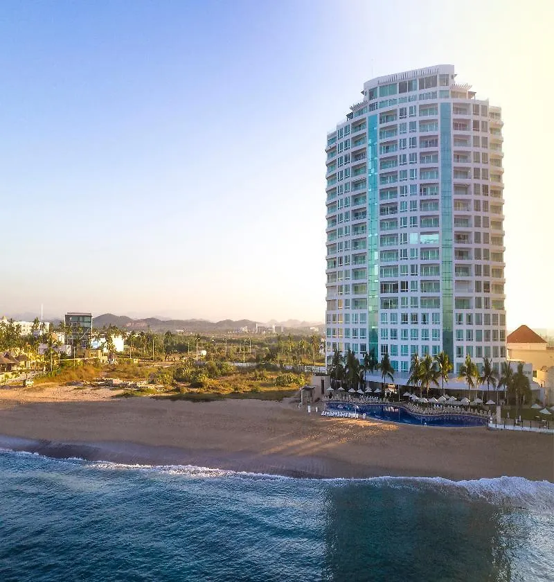 Park Royal Beach Mazatlan